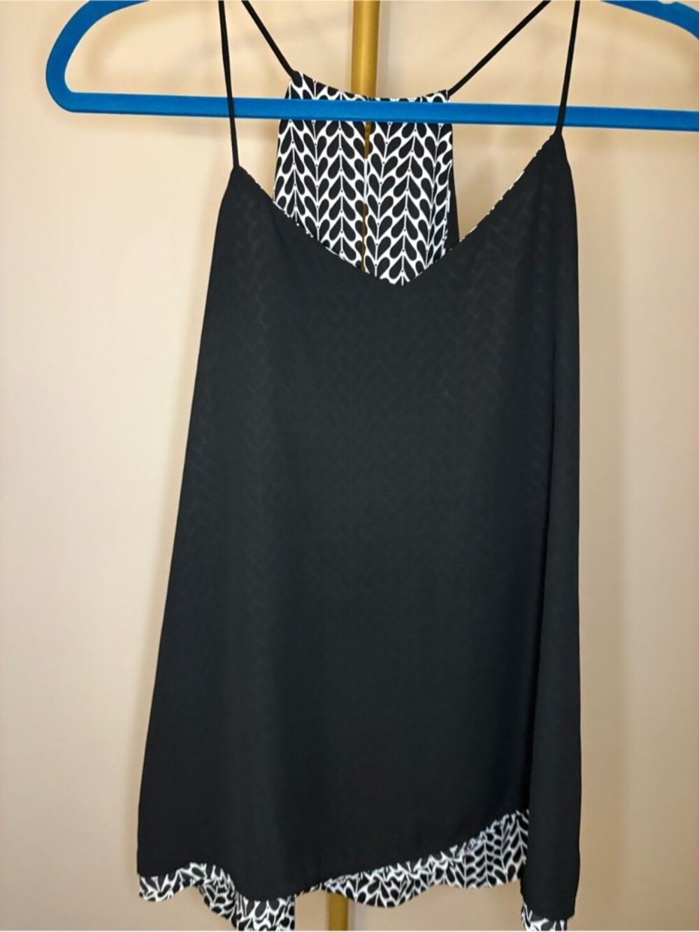 Express Reversible Barcelona Cami Tank Top Medium M Black White Leaf Geometric